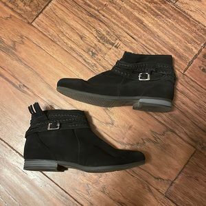 Minnetonka boooties